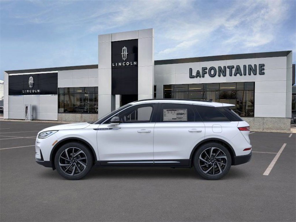 New 2026 Lincoln Corsair Reserve image 3