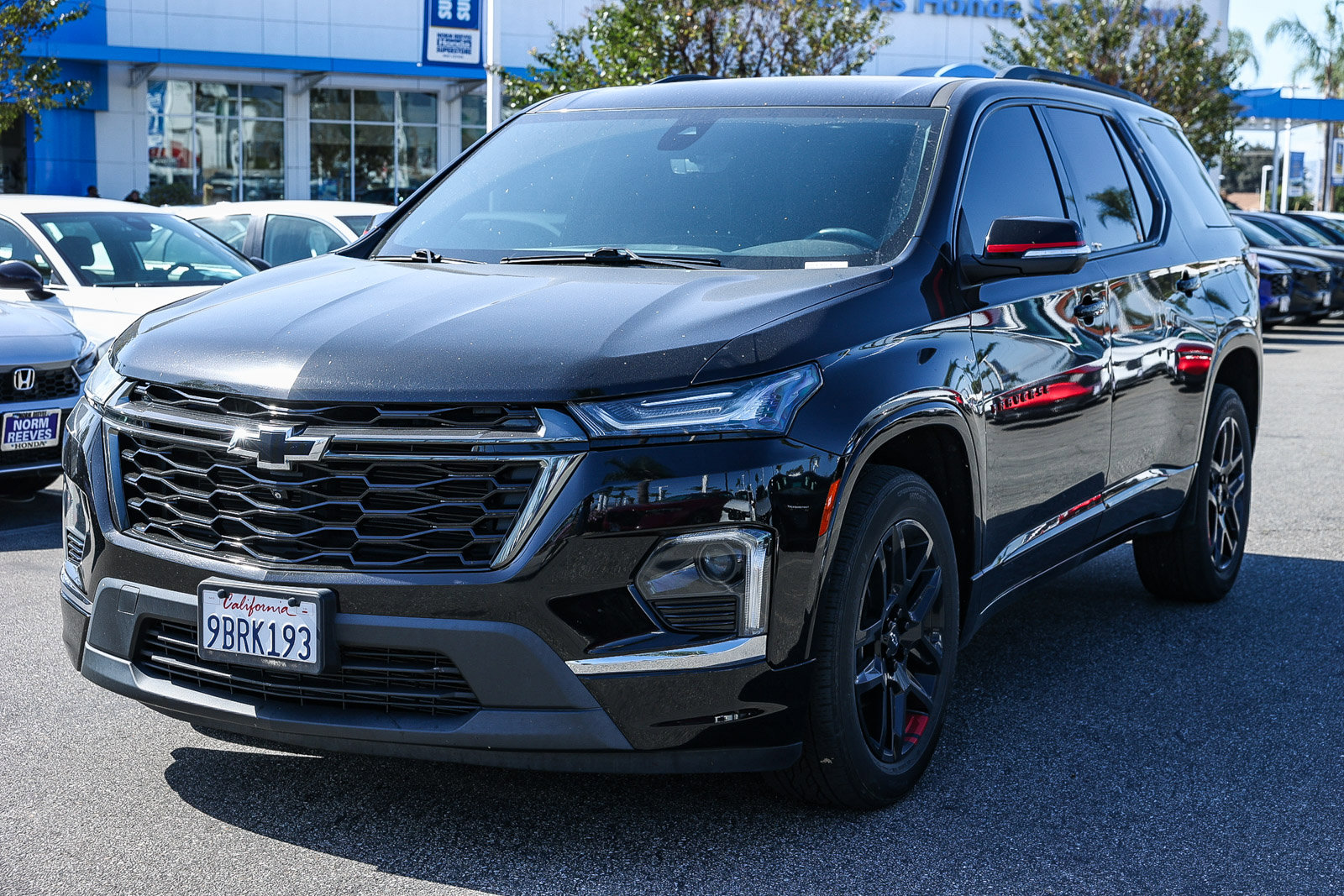 Used 2022 Chevrolet Traverse Premier w/ Redline Edition image 3