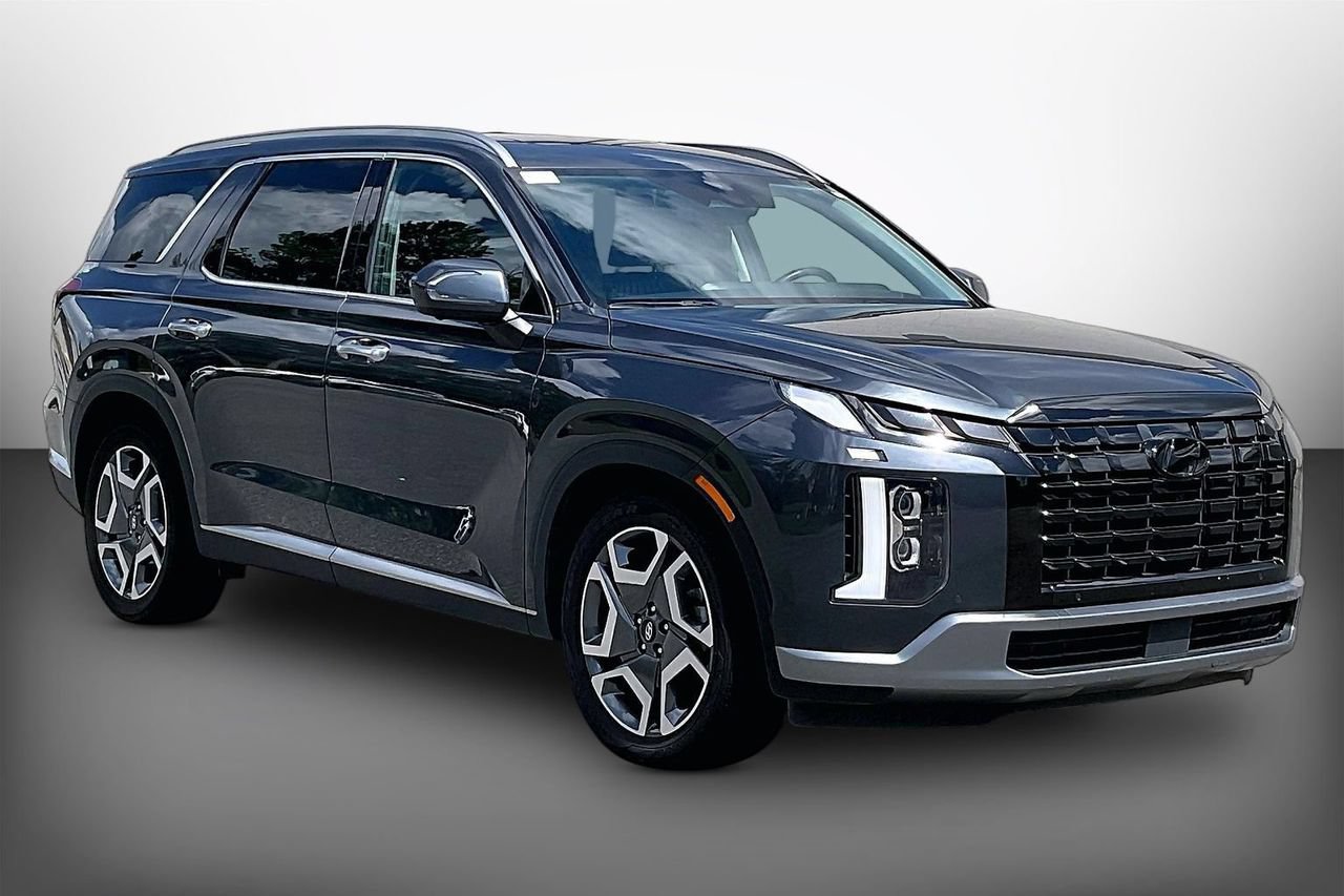 Used 2024 Hyundai Palisade Limited AWD/4WD image 2