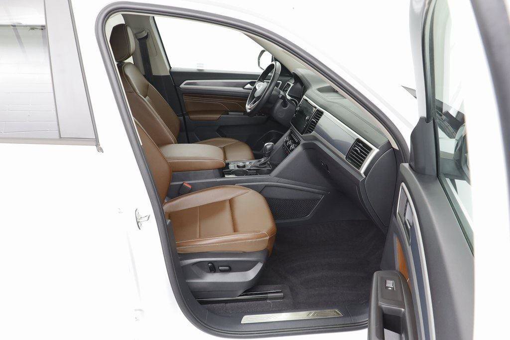 Used 2022 Volkswagen Atlas SEL R-Line image 20