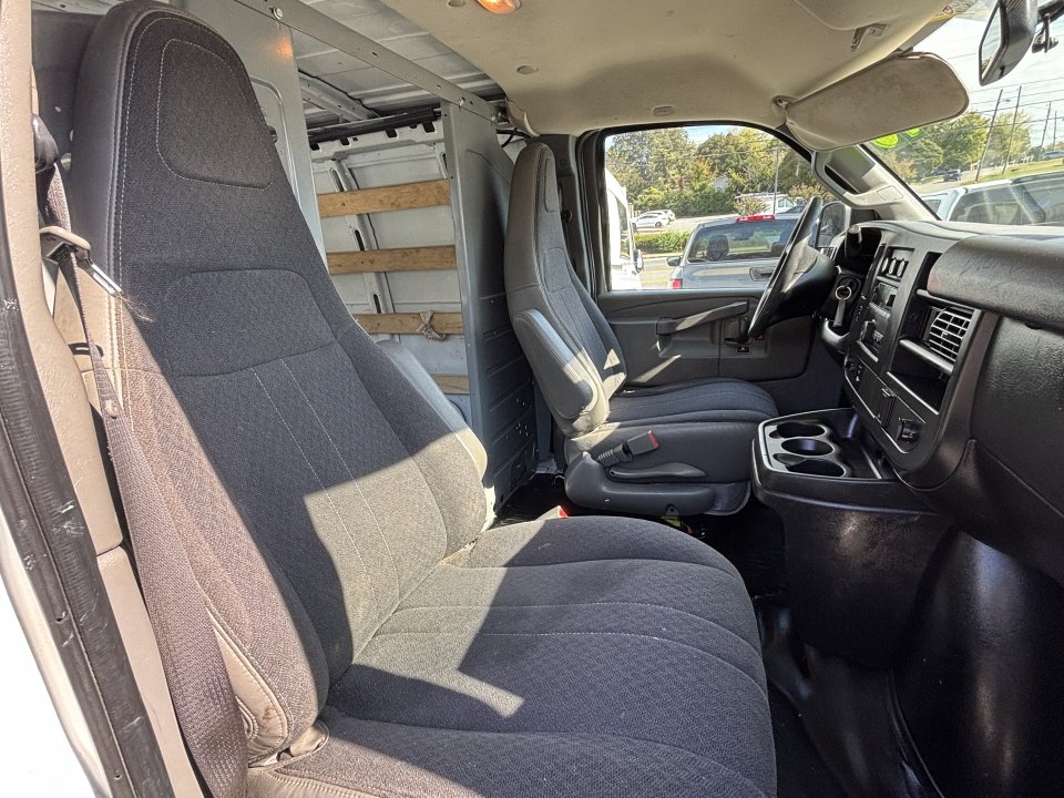 Used 2018 GMC Savana 2500 w/ Driver Convenience Package RWD image 11