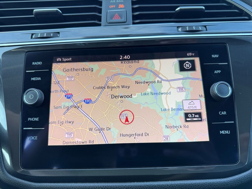 Used 2018 Volkswagen Tiguan SEL image 16