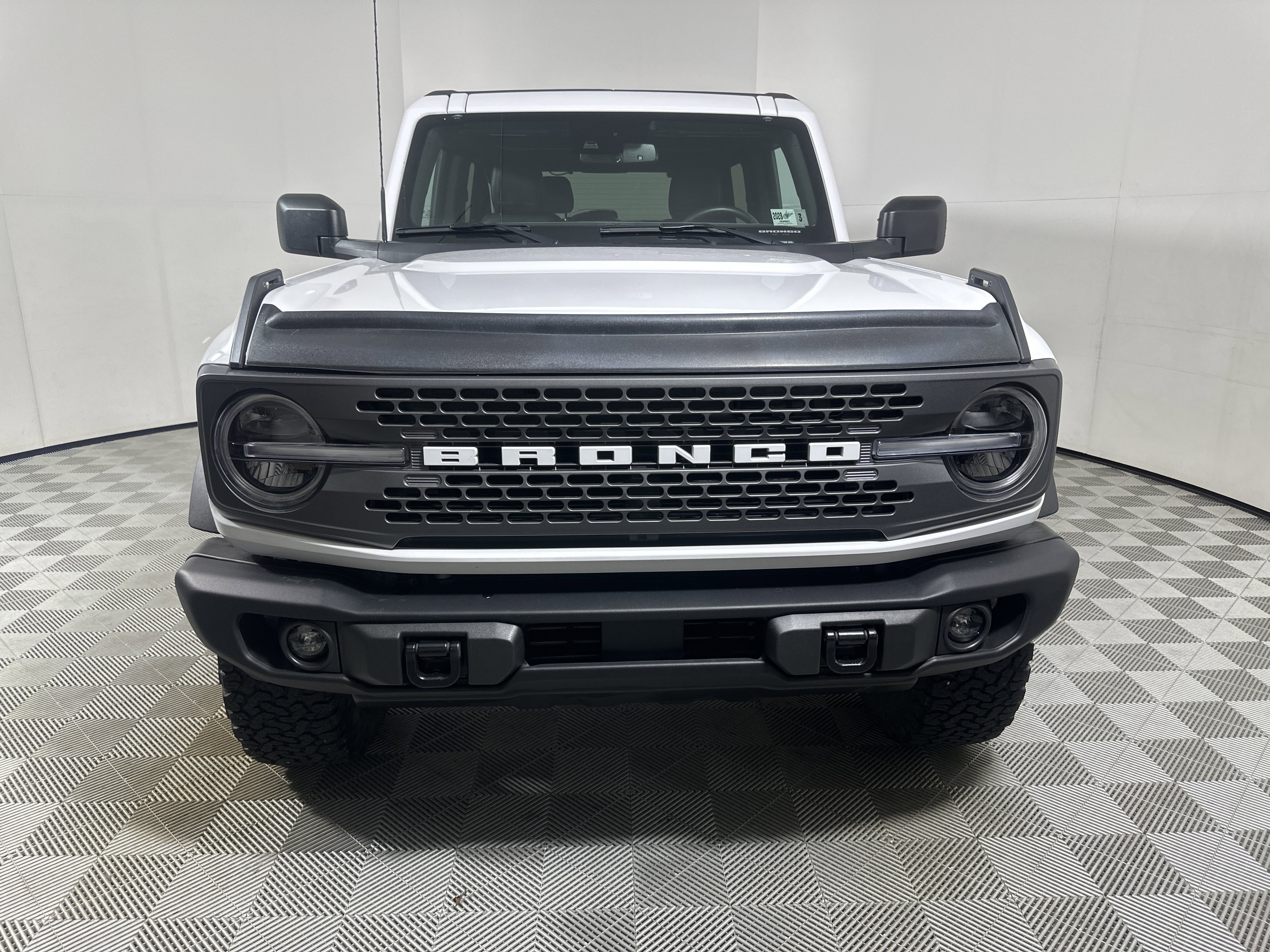 Used 2023 Ford Bronco Badlands image 2