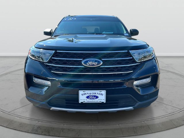 Used 2022 Ford Explorer XLT w/ Equipment Group 202A RWD image 12