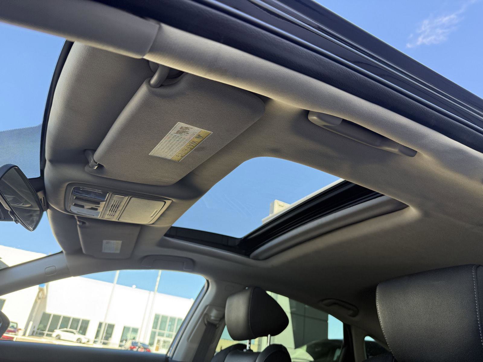 Used 2019 Honda Accord EX image 33