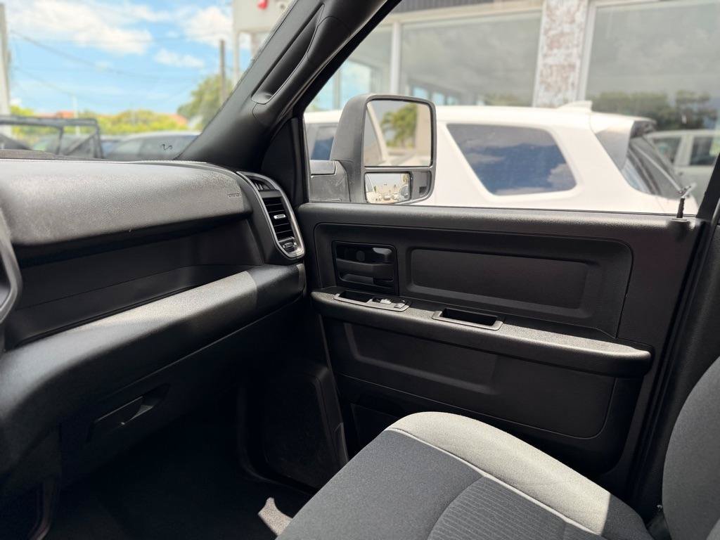 Used 2024 RAM 2500 Tradesman w/ Chrome Appearance Group AWD/4WD image 20