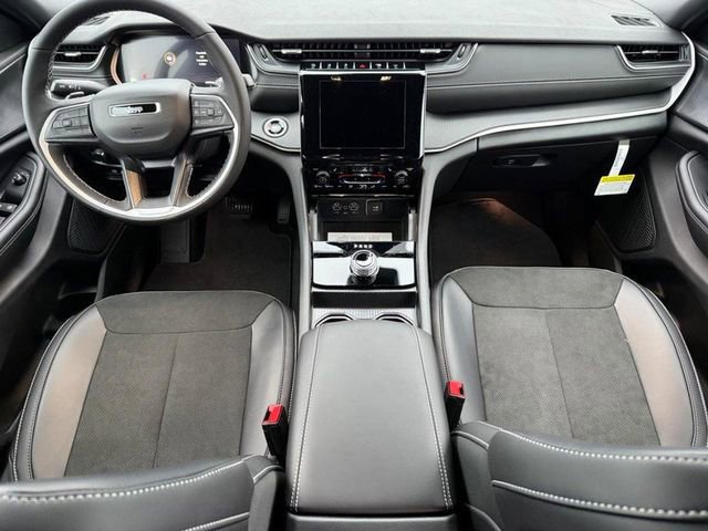 New 2025 Jeep Grand Cherokee L Altitude image 16