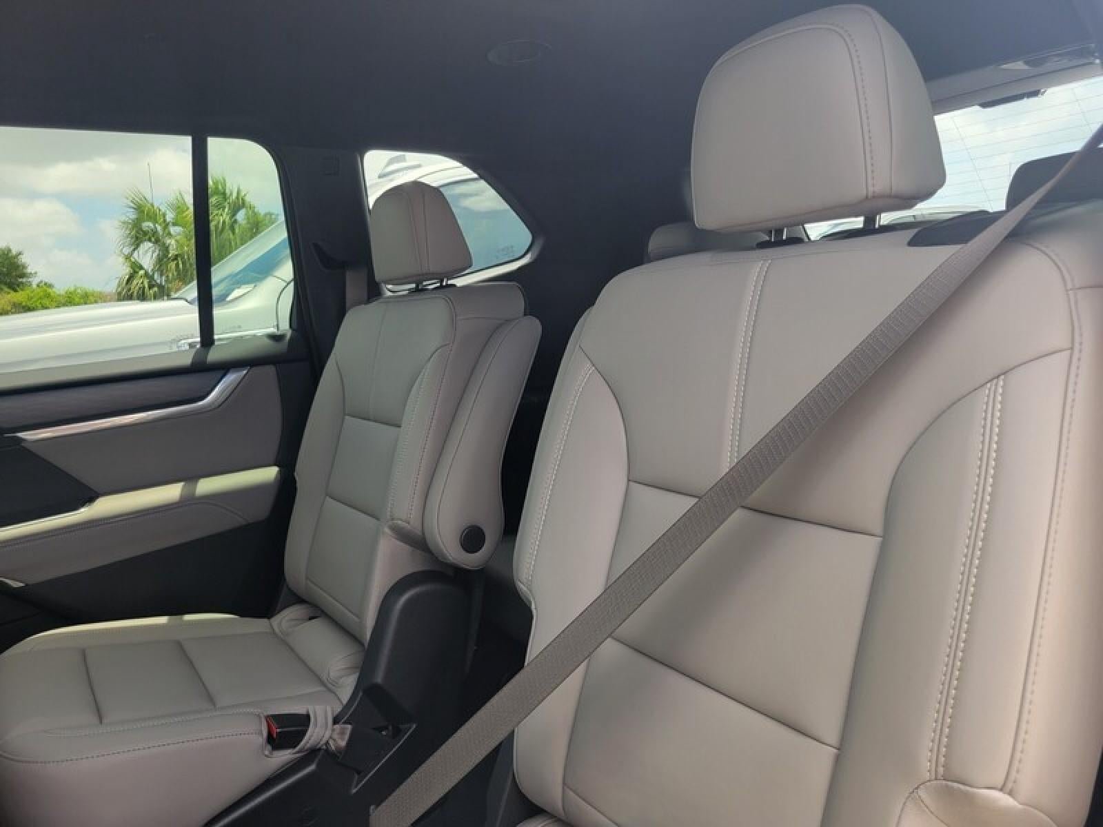 New 2026 GMC Acadia Elevation w/ Elevation Premium Package FWD image 24