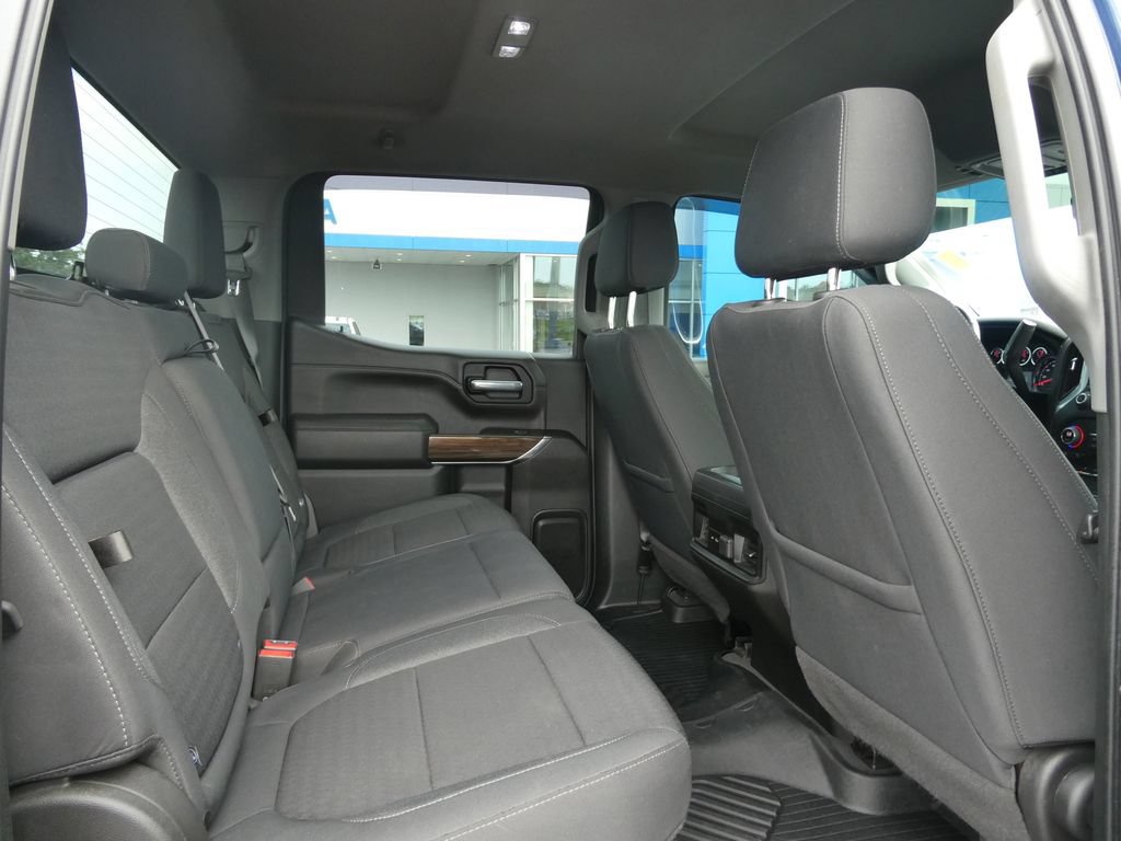 Certified 2022 Chevrolet Silverado 1500 RST AWD/4WD image 16