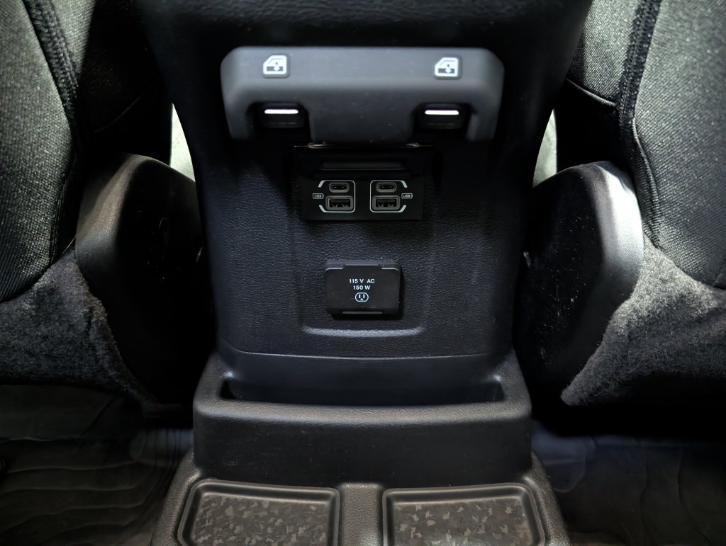 Used 2023 Jeep Wrangler Unlimited w/ Sun & Screen Package AWD/4WD image 11