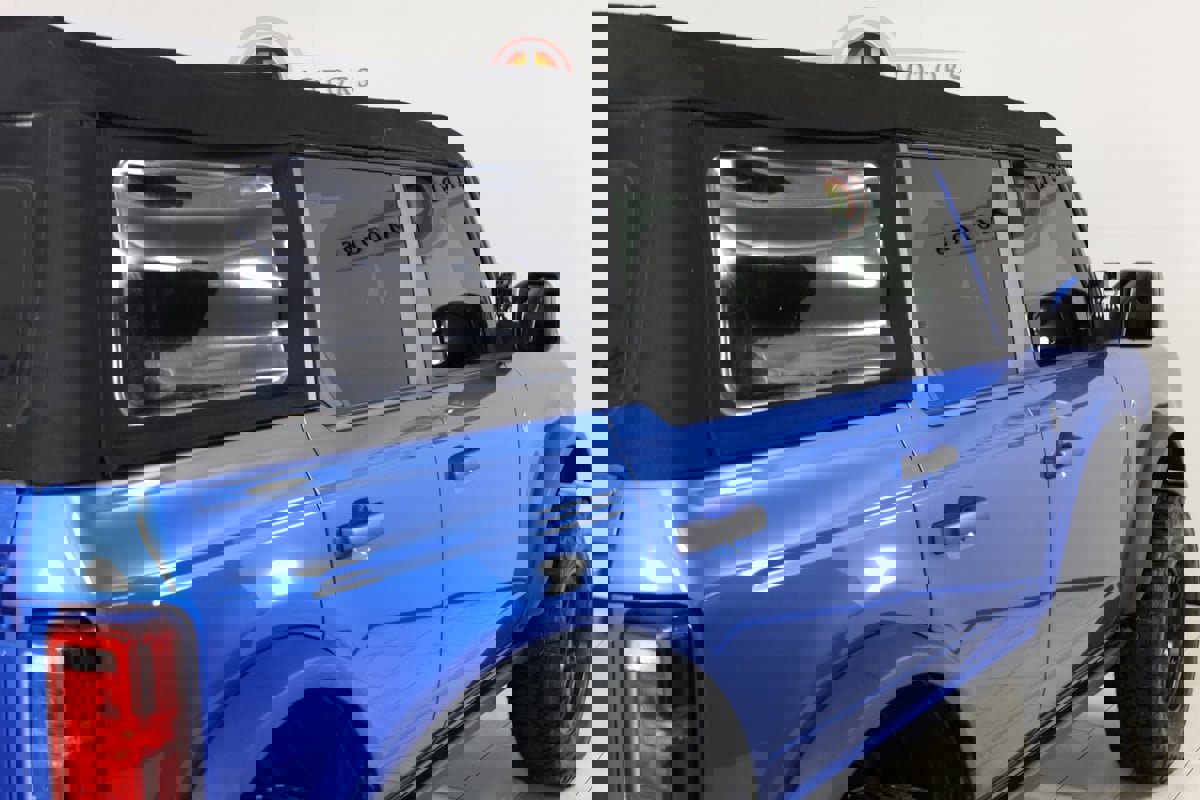 Used 2022 Ford Bronco Black Diamond image 40