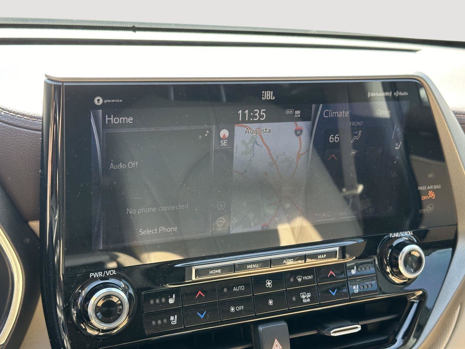 Used 2021 Toyota Highlander Limited FWD image 27