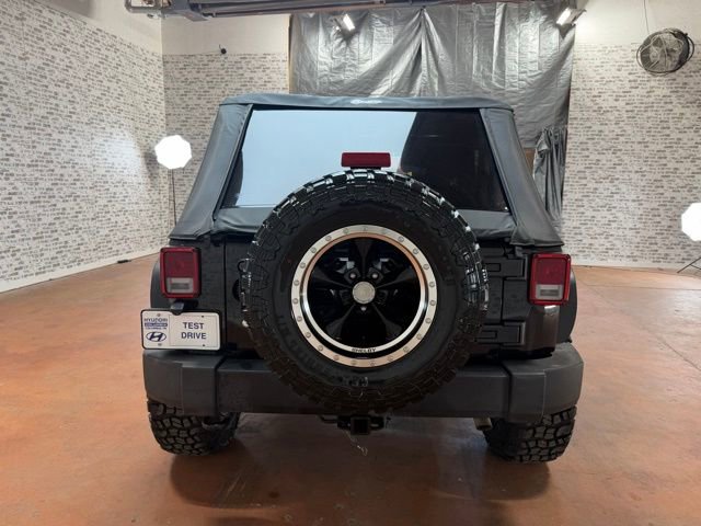 Used 2017 Jeep Wrangler Unlimited Rubicon w/ Connectivity Group AWD/4WD image 5