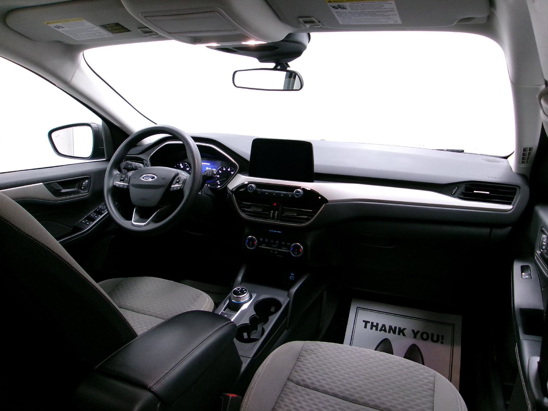 Used 2022 Ford Escape SE image 3