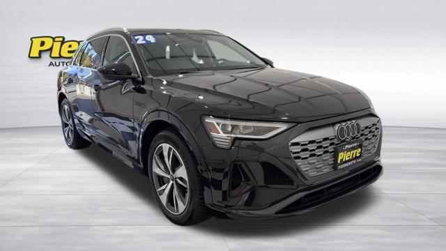 Used 2024 Audi Q8 e-tron Premium Plus w/ Premium Plus Package AWD/4WD image 9