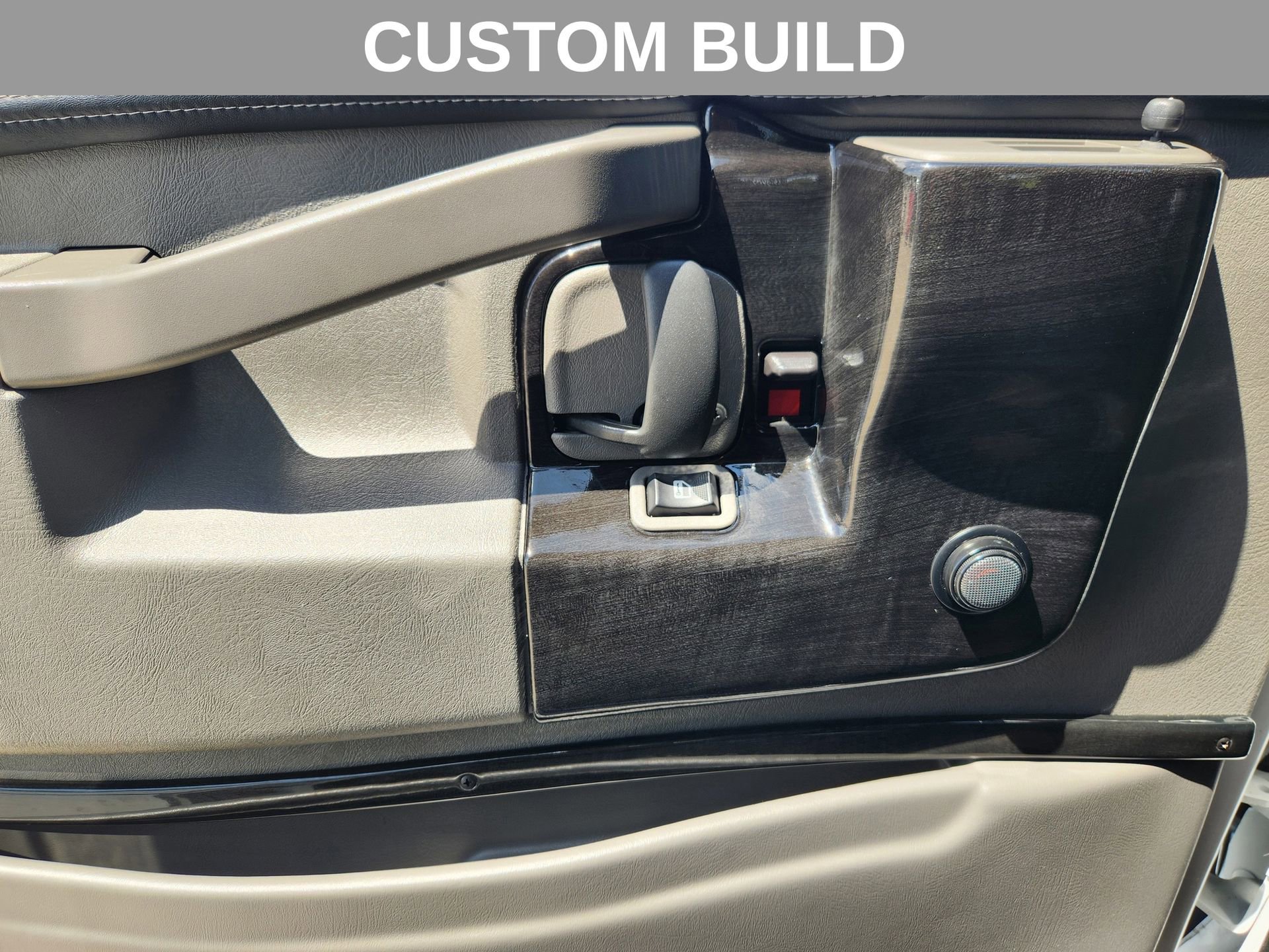 Used 2021 GMC Savana 3500 LS w/ Chrome Appearance Package image 22