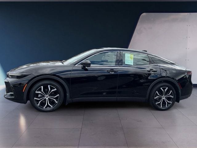 Used 2023 Toyota Crown AWD/4WD image 2