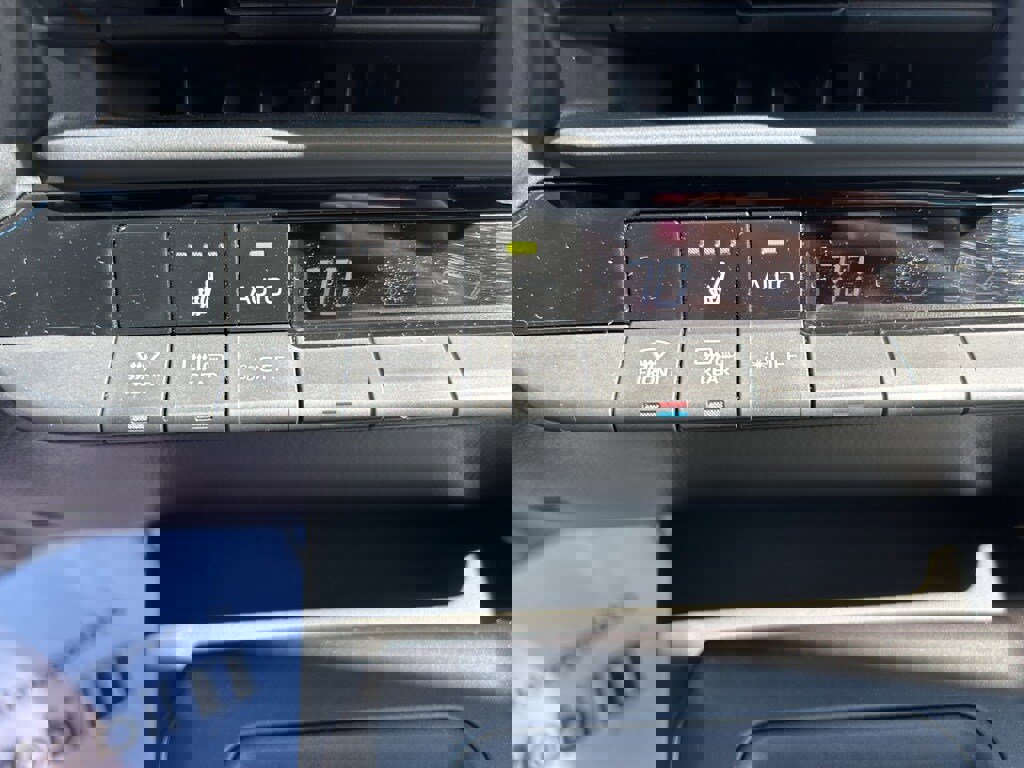 Used 2023 Toyota Crown XLE image 29