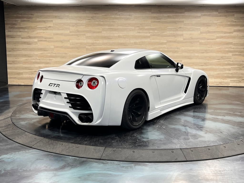 Used 2010 Nissan GT-R Premium AWD/4WD image 21