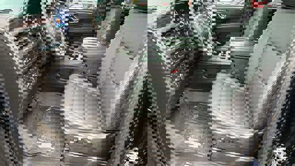 Certified 2024 Chevrolet Suburban Z71 w/ Luxury Package image 13