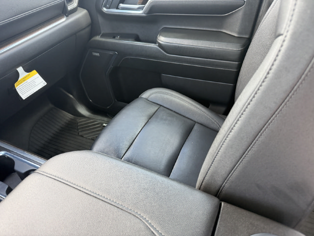 Used 2023 Chevrolet Silverado 1500 LT Trail Boss w/ LT Trail Boss Premium Package AWD/4WD image 18