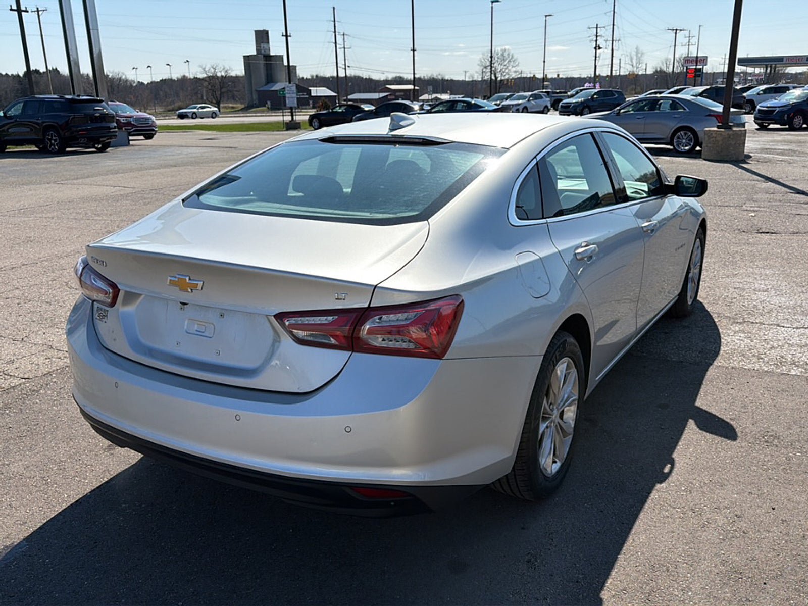 Used 2021 Chevrolet Malibu LT FWD image 4