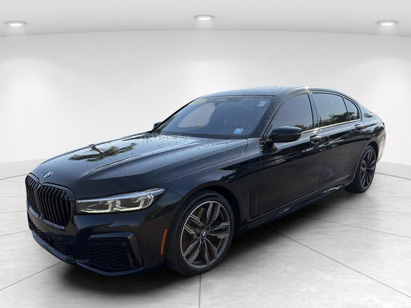 Used 2022 BMW M760i xDrive AWD/4WD image 8