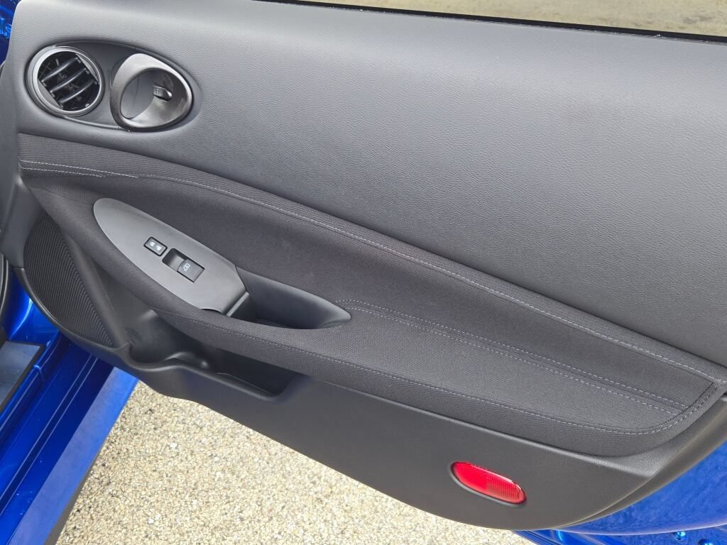 Used 2024 Nissan Z Sport w/ Floor Mat Package RWD image 8