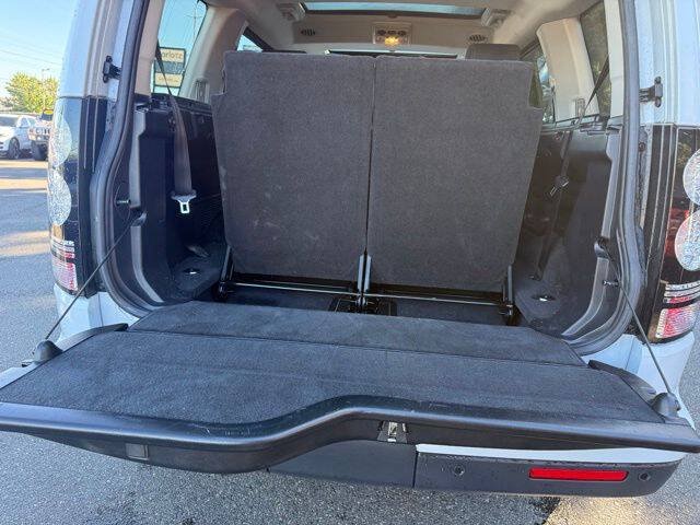 Used 2015 Land Rover LR4 HSE AWD/4WD image 18