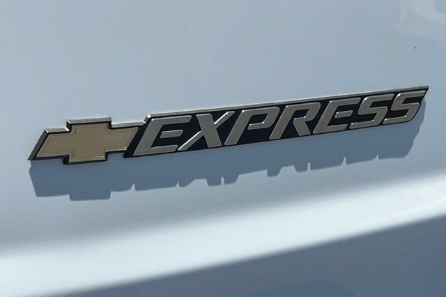 Used 2025 Chevrolet Express 2500 w/ Driver Convenience Package RWD image 33
