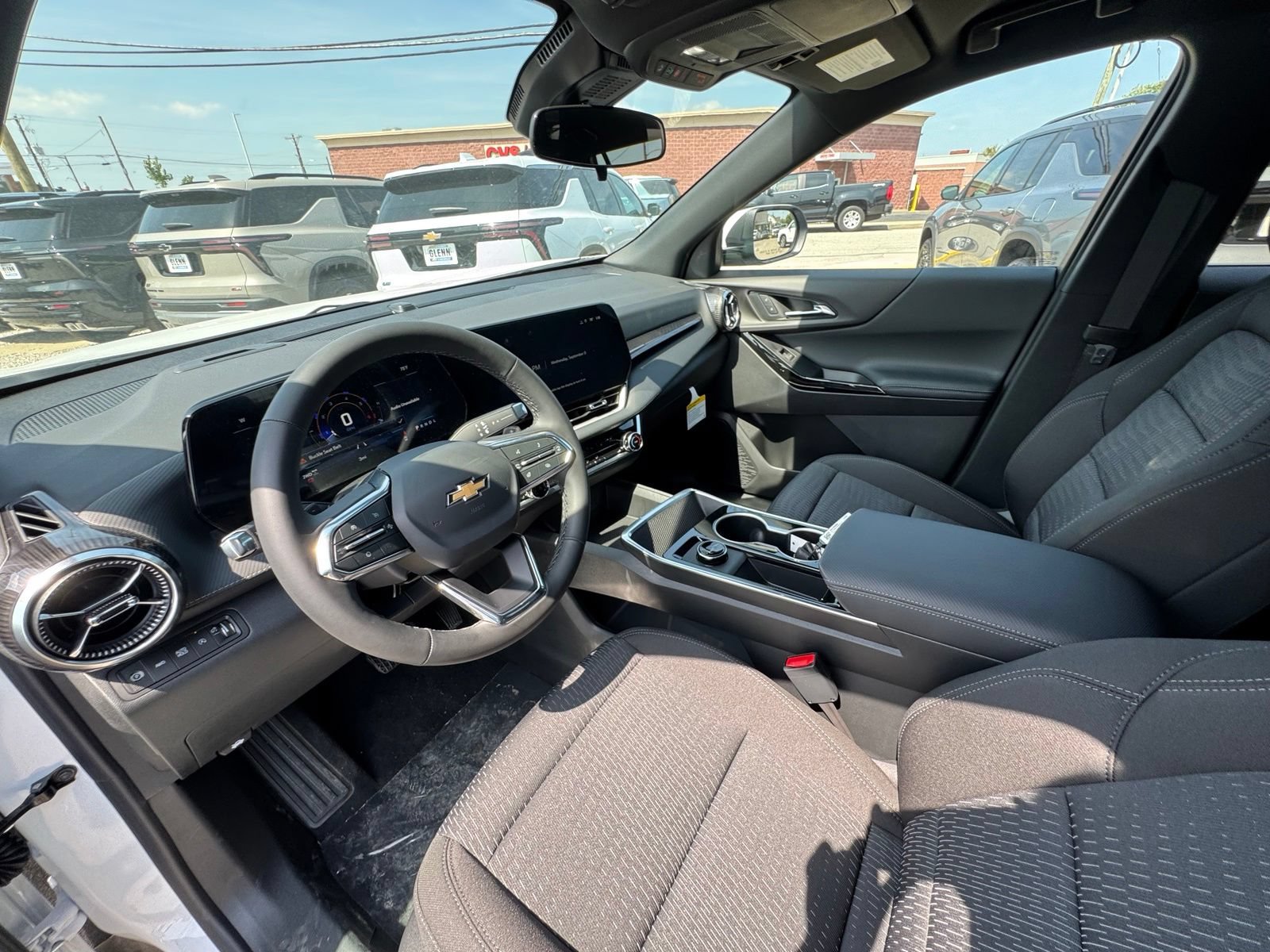 New 2027 Chevrolet Equinox LT AWD/4WD image 14