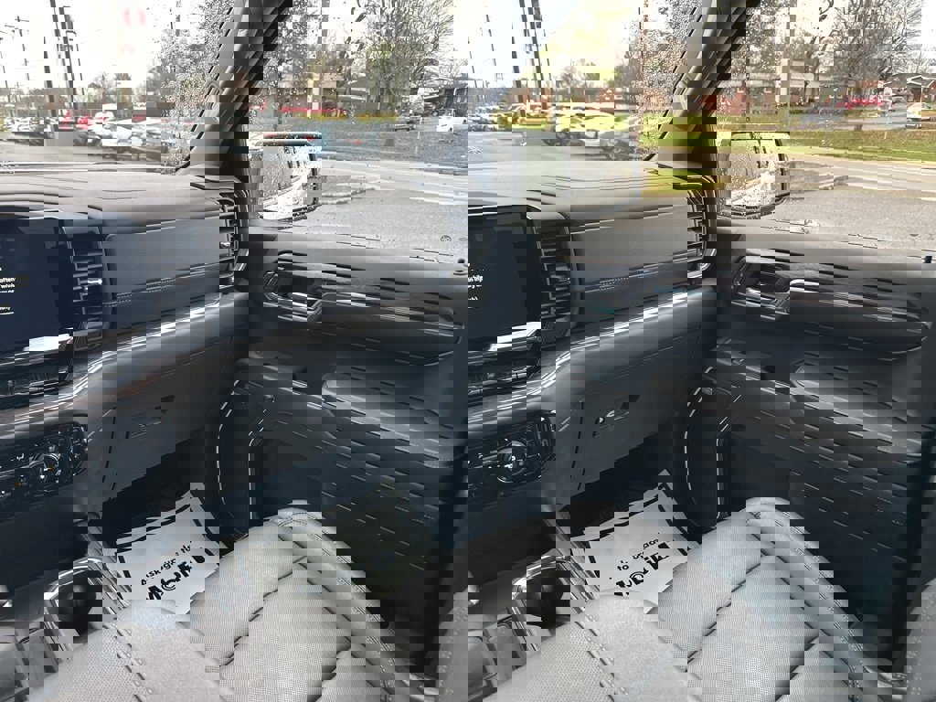 Used 2024 Chevrolet Silverado 1500 LTZ w/ Technology Package image 13