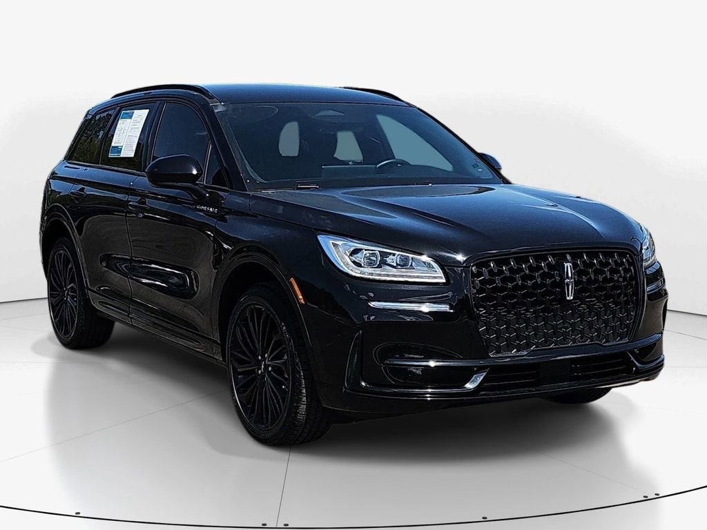 Used 2023 Lincoln Corsair Reserve w/ Jet Appearance Package image 2