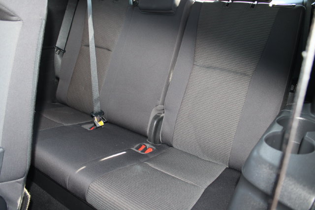 Used 2020 Toyota Highlander LE FWD image 40