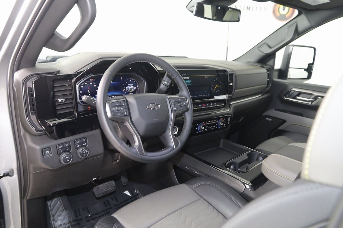 Used 2025 Chevrolet Silverado 2500 ZR2 AWD/4WD image 27