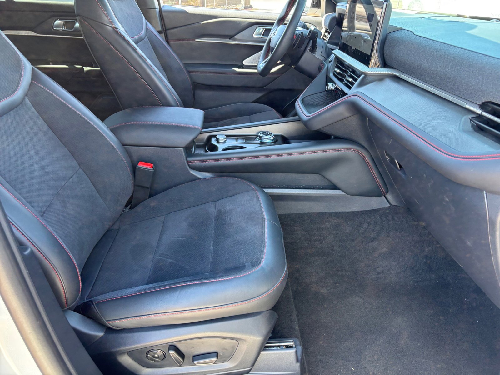 Certified 2026 Ford Explorer ST w/ Sun And Sound Package AWD/4WD image 19