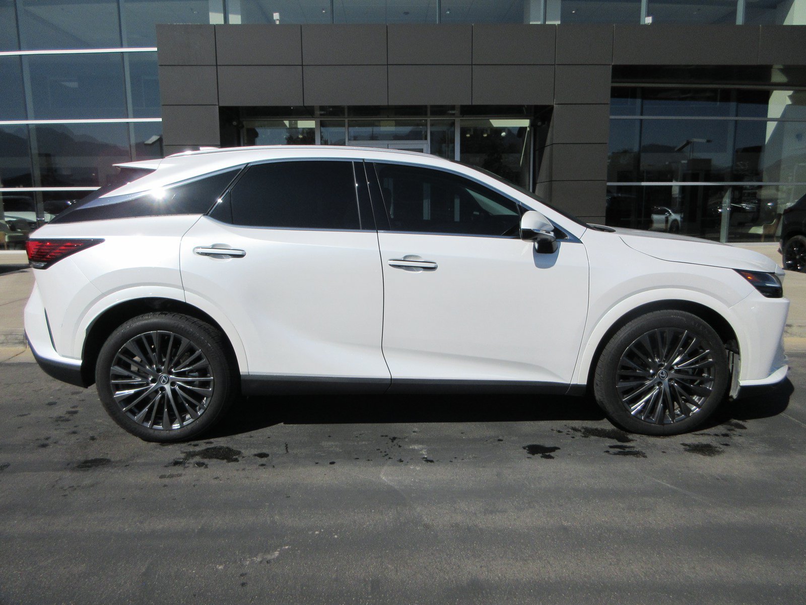 Used 2023 Lexus RX 350 AWD w/ Cold Area Package image 11