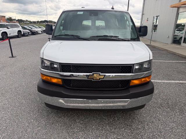 Used 2025 Chevrolet Express 3500 LT w/ LT Preferred Equipment Group RWD image 3