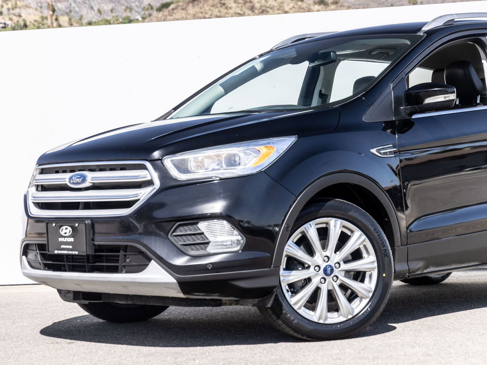 Used 2018 Ford Escape Titanium FWD image 2