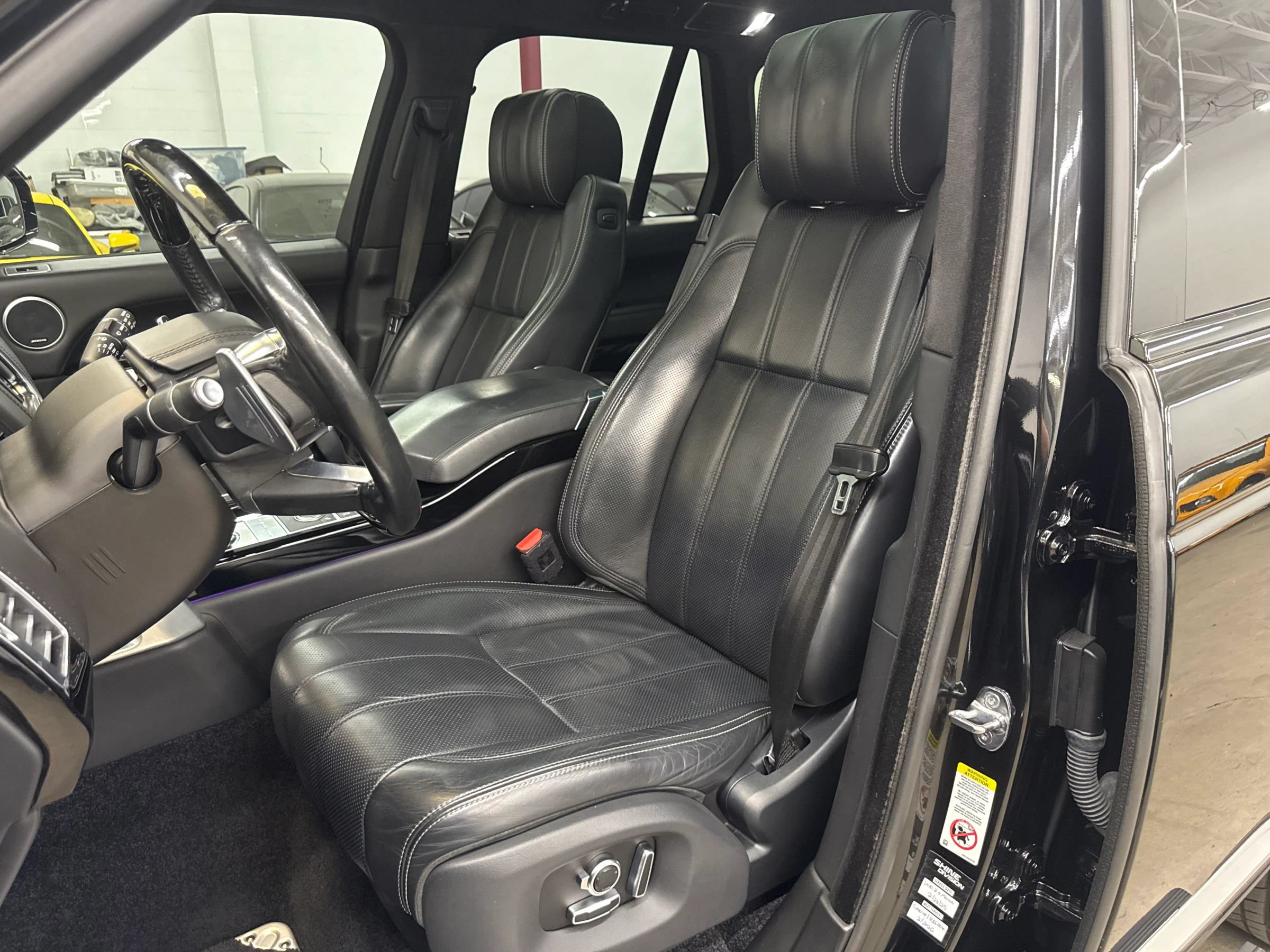Used 2016 Land Rover Range Rover Autobiography AWD/4WD image 16