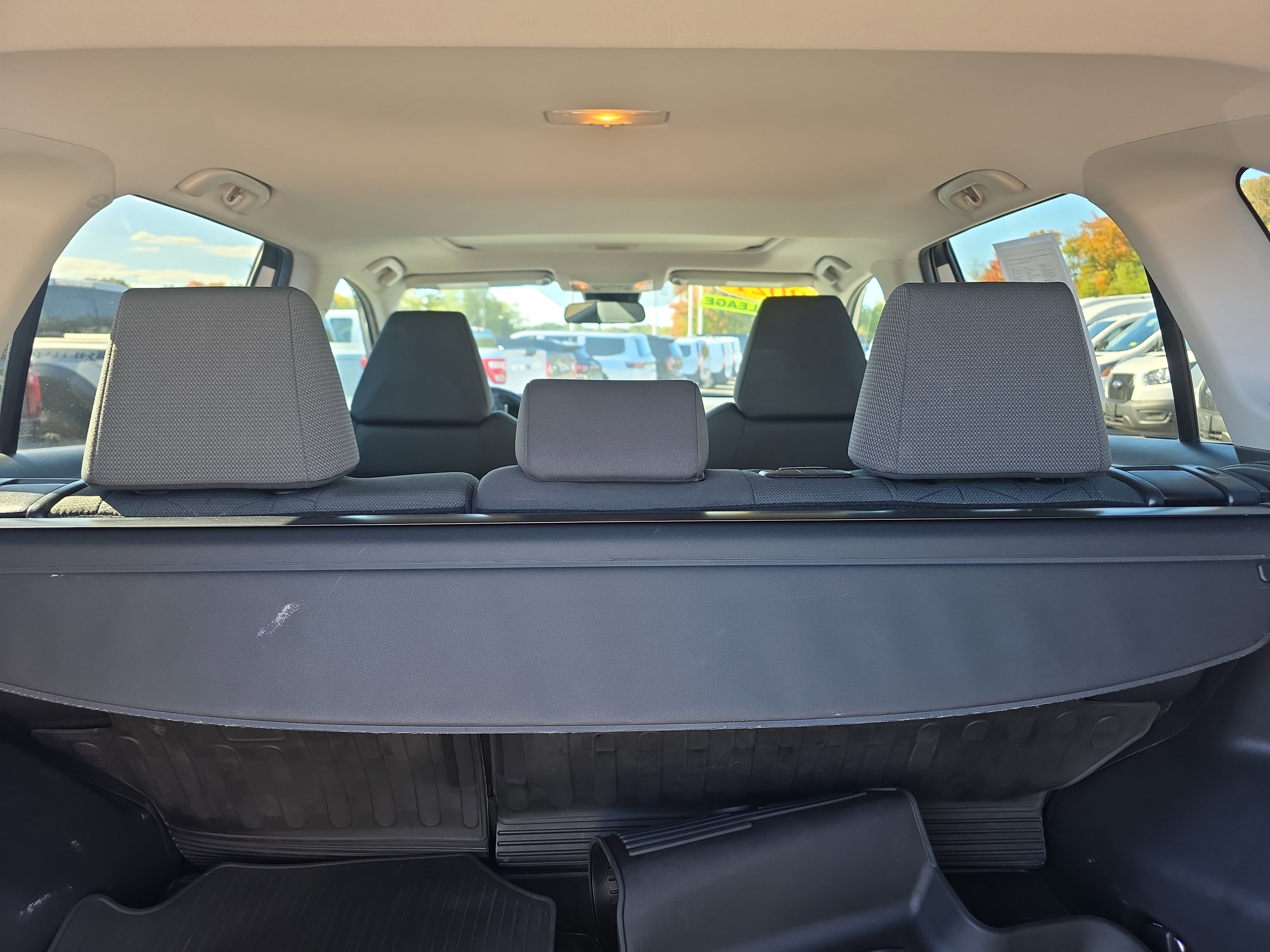 Used 2021 Toyota RAV4 XLE w/ Convenience Package image 18