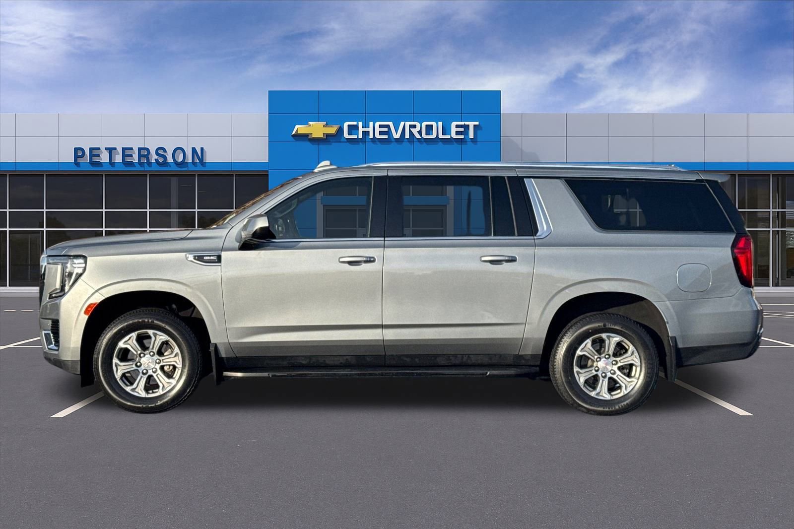 Certified 2023 GMC Yukon XL SLE w/ Gmc Pro Safety Plus Package image 7