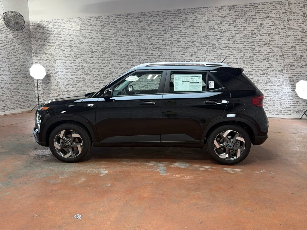 New 2026 Hyundai Venue SEL FWD image 4