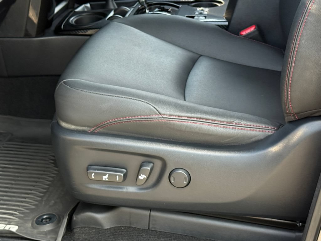 Used 2020 Toyota 4Runner TRD Off-Road Premium w/ Moonroof Package AWD/4WD image 30