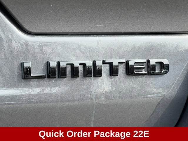 Used 2025 Jeep Grand Cherokee Limited w/ Black Appearance Package video 2