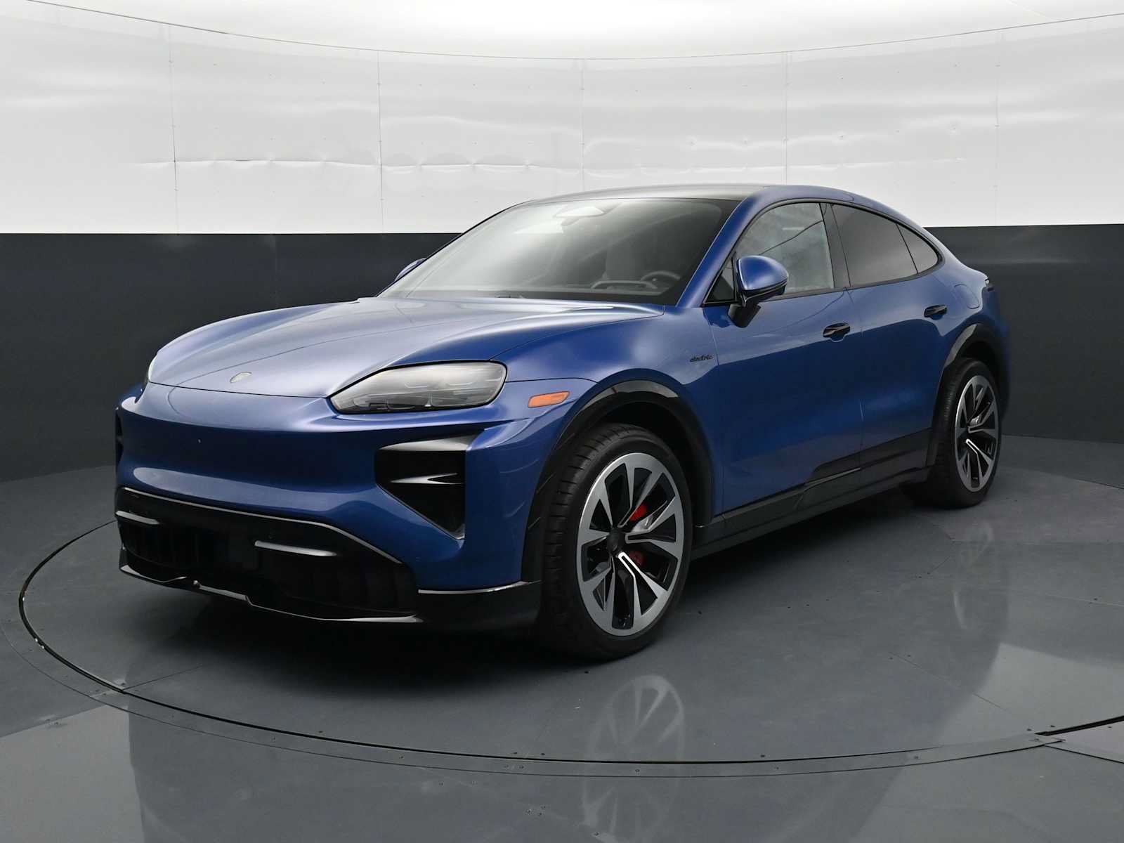 New 2026 Porsche Cayenne Turbo AWD/4WD image 1