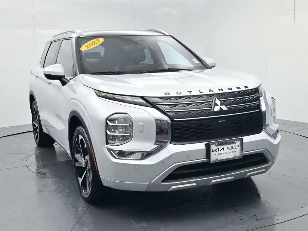 Used 2023 Mitsubishi Outlander SEL 40th Anniversary image 2