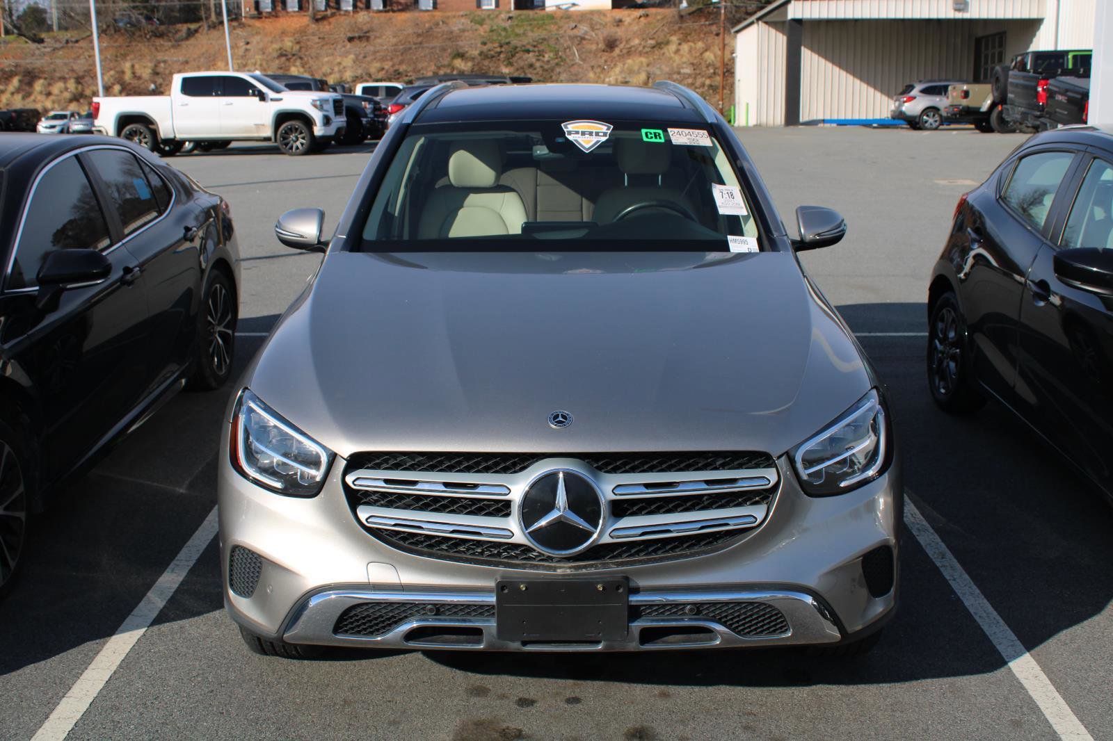 Used 2021 Mercedes-Benz GLC 300 4MATIC image 2