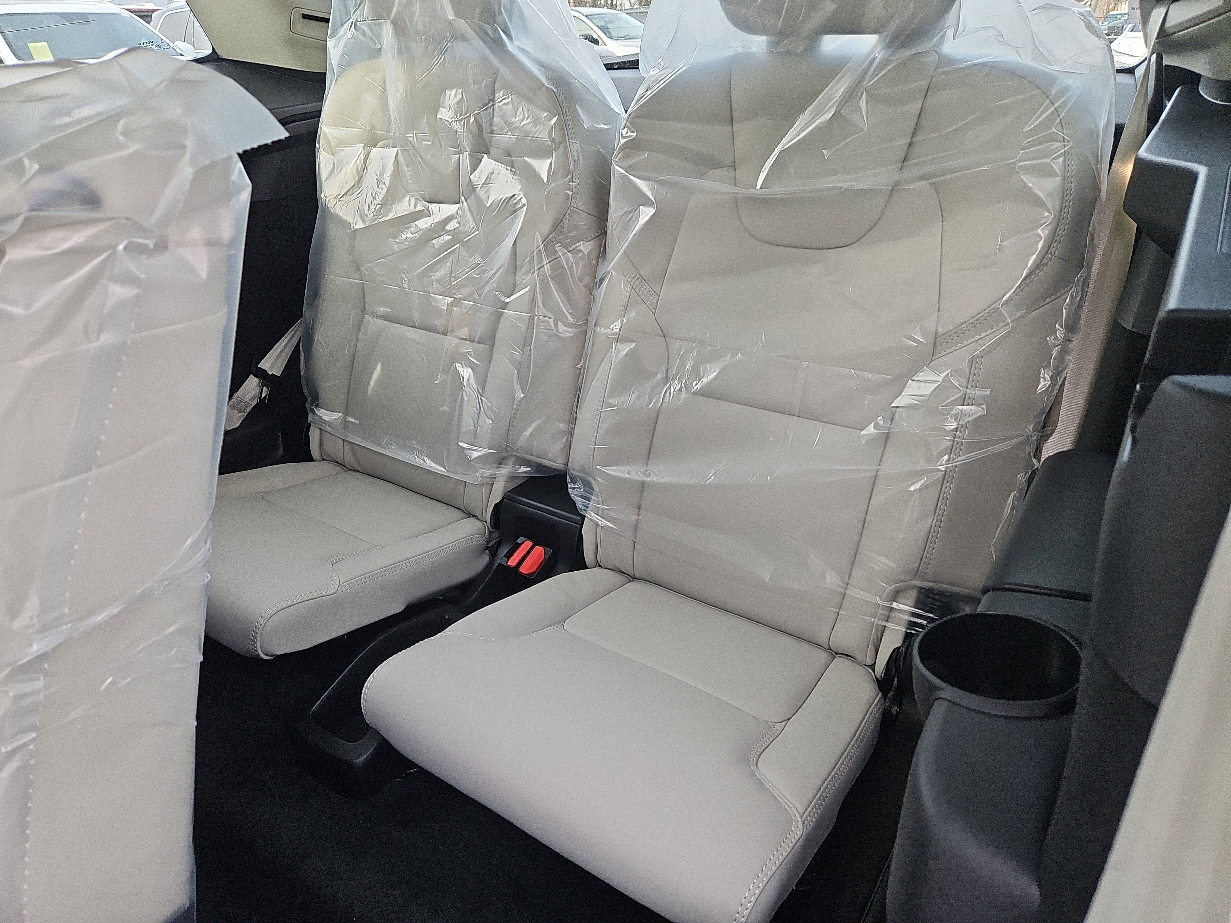 New 2026 Volvo XC90 T8 Ultra w/ Protection Package Premier image 23