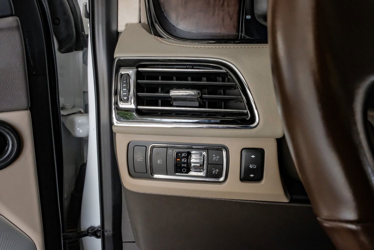Used 2022 Lincoln Navigator L Reserve AWD/4WD image 28